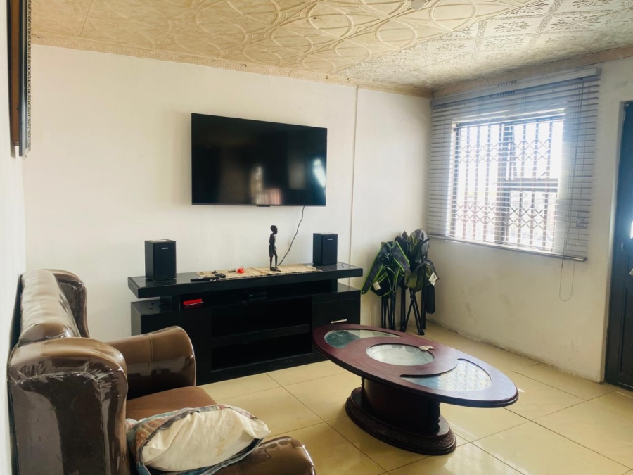 2 Bedroom Property for Sale in Harare Western Cape